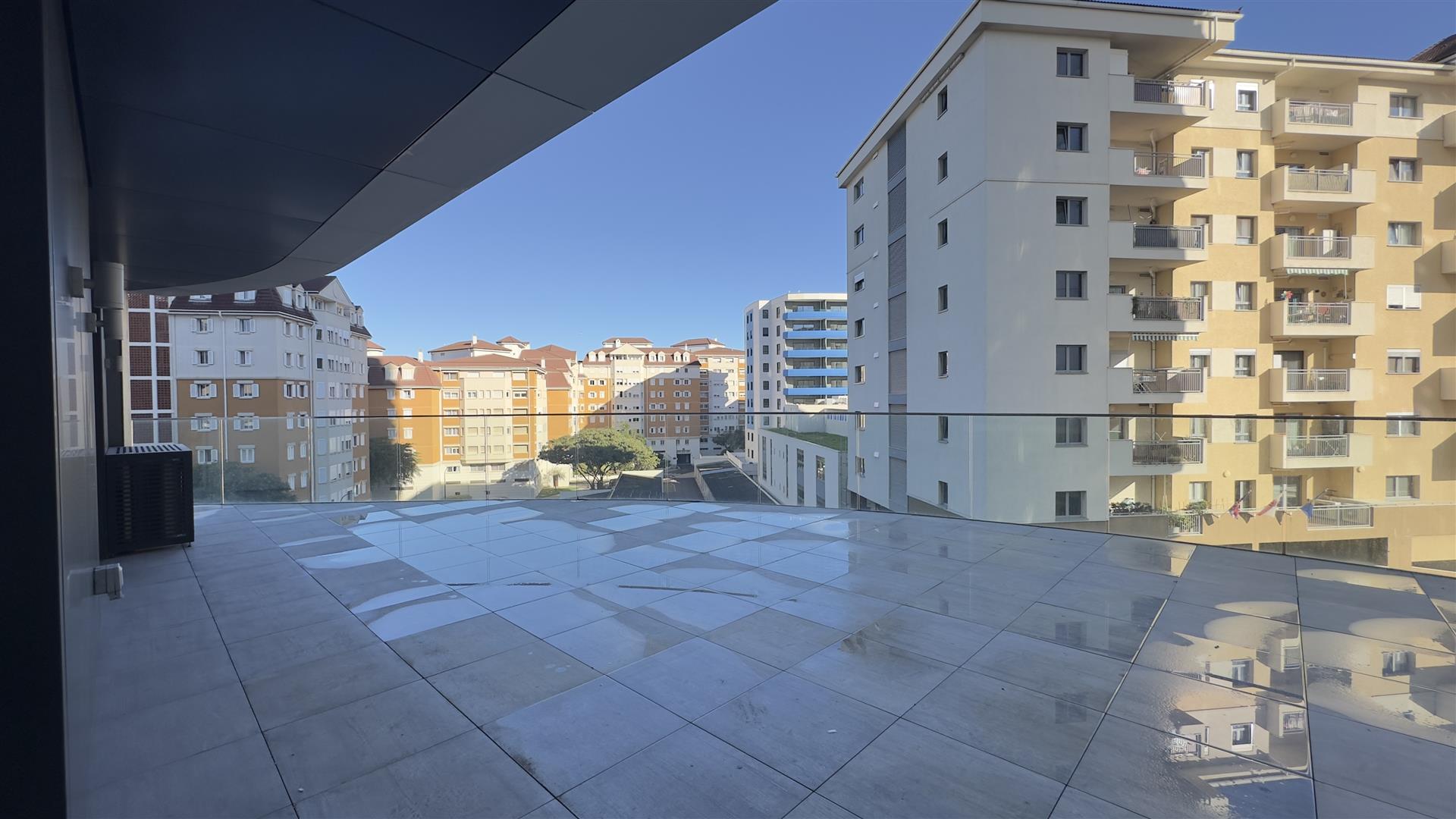 Image of Apartment - 4 Bedrooms - 4 Bathrooms for Rental in EuroCity-Gibraltar, Image 10